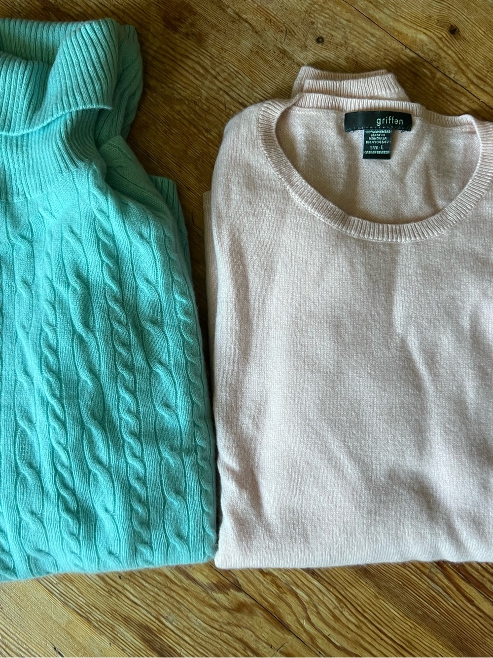 3 cashmere sweaters..pink aqua mint green..crewneck turtleneck v neck - Picture 4 of 9